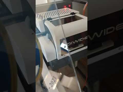 Impresión en acrílico: potencia tu marca con innovación visual