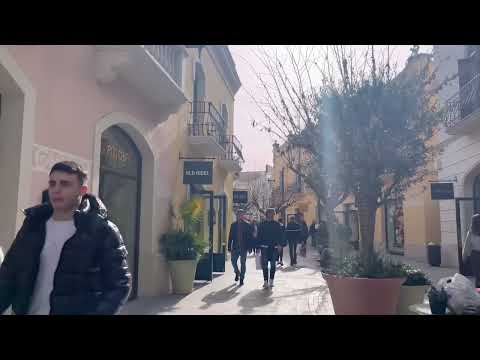 Roca Village Tiendas: Moda y Tecnología en un Solo Lugar